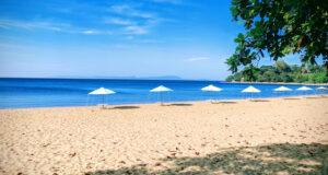 Der Hauptstrand in Kep, Kambodscha