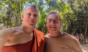 Noel und Anderas im Vipassana Bhura Buddhist Center